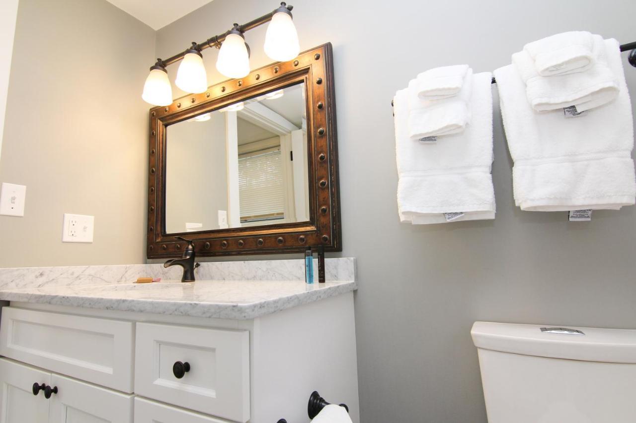 Two Bedroom With Lake View Wolfeboro Esterno foto